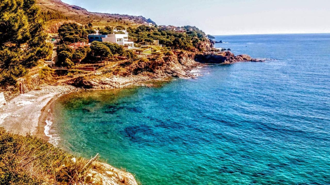 Caseta De Pescadors A Les Cales De Colera, 2ª Linea De Mar Esterno foto